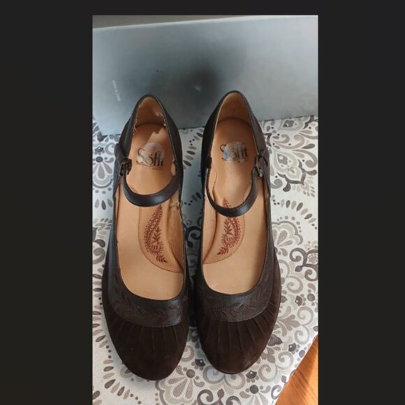 Sofft Ankle Strap Pump Mary Jane Leather Suede 7.5W Brown 1.5" low heel - Picture 3 of 7